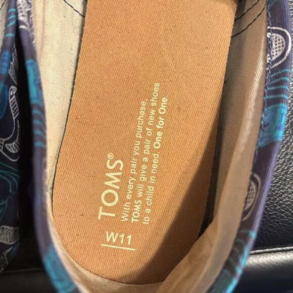 TOMS ALPARGATA Blue Multi Birds Slip-On Shoes - Picture 5 of 11